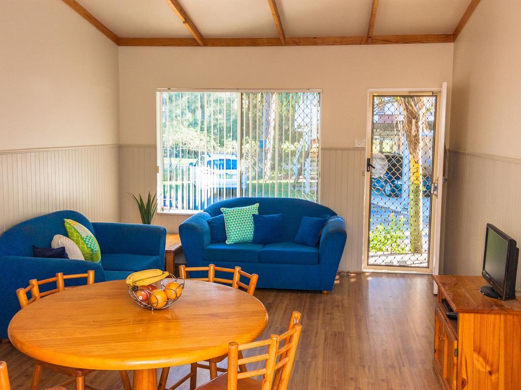 Caseys Beach Holiday Park Sunshine Bay Стая снимка