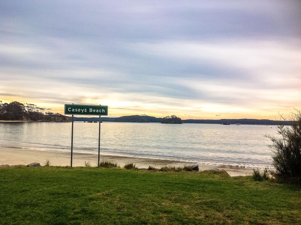 Caseys Beach Holiday Park Sunshine Bay Екстериор снимка