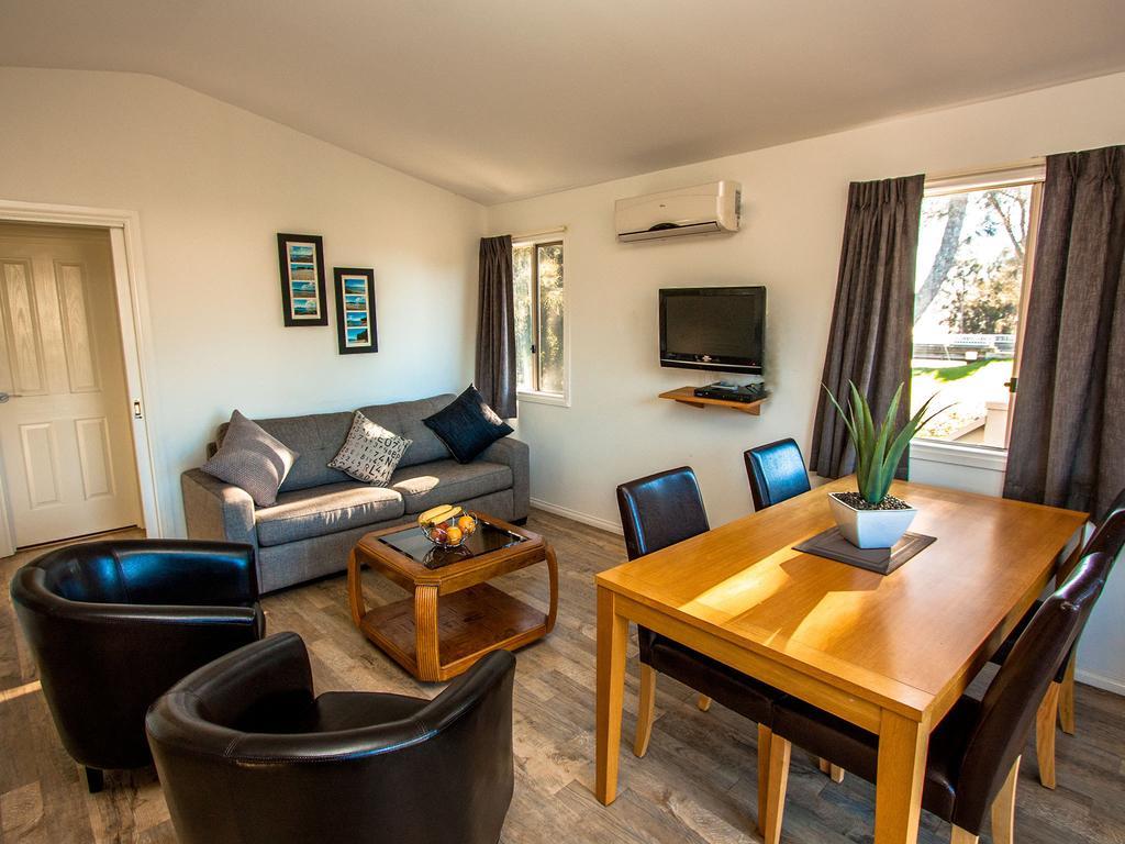 Caseys Beach Holiday Park Sunshine Bay Стая снимка