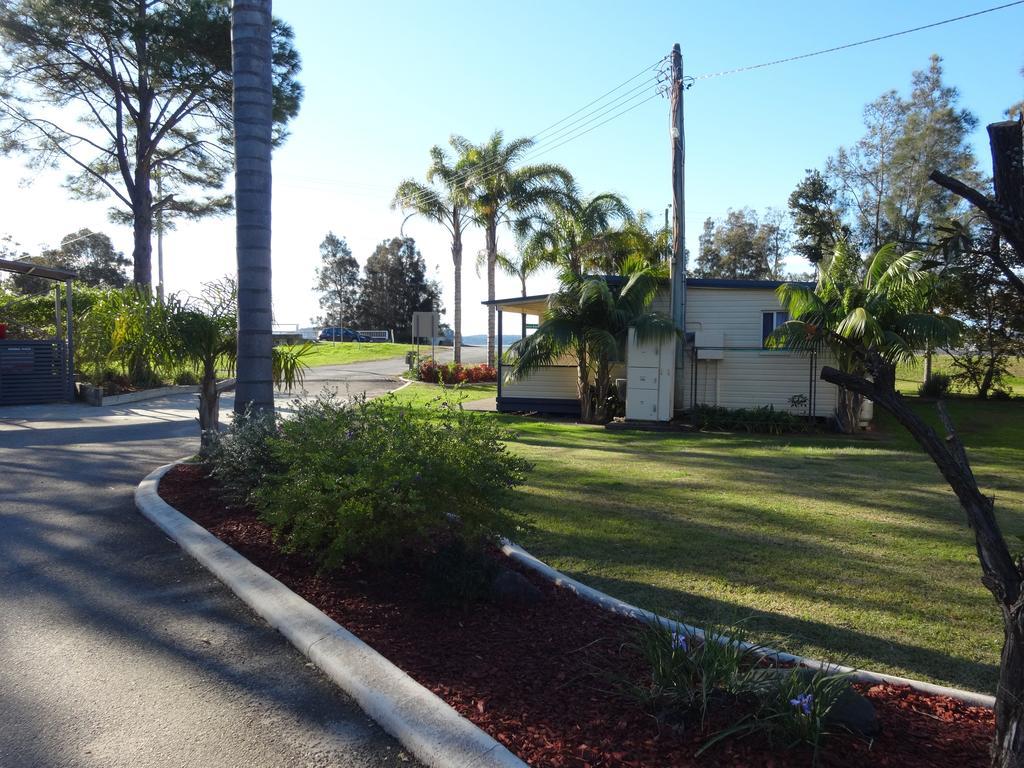 Caseys Beach Holiday Park Sunshine Bay Екстериор снимка