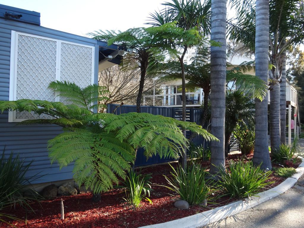 Caseys Beach Holiday Park Sunshine Bay Екстериор снимка