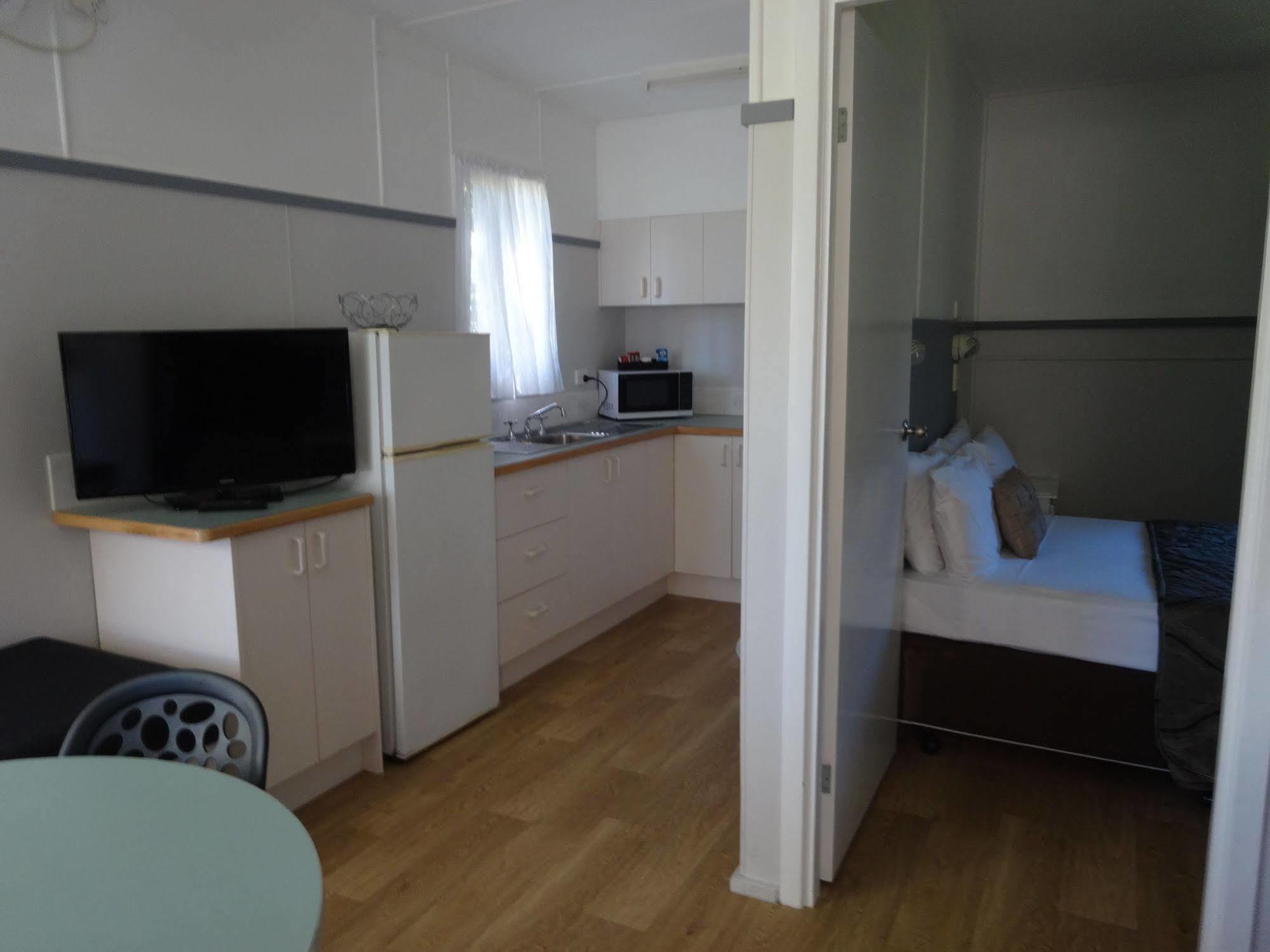 Caseys Beach Holiday Park Sunshine Bay Екстериор снимка
